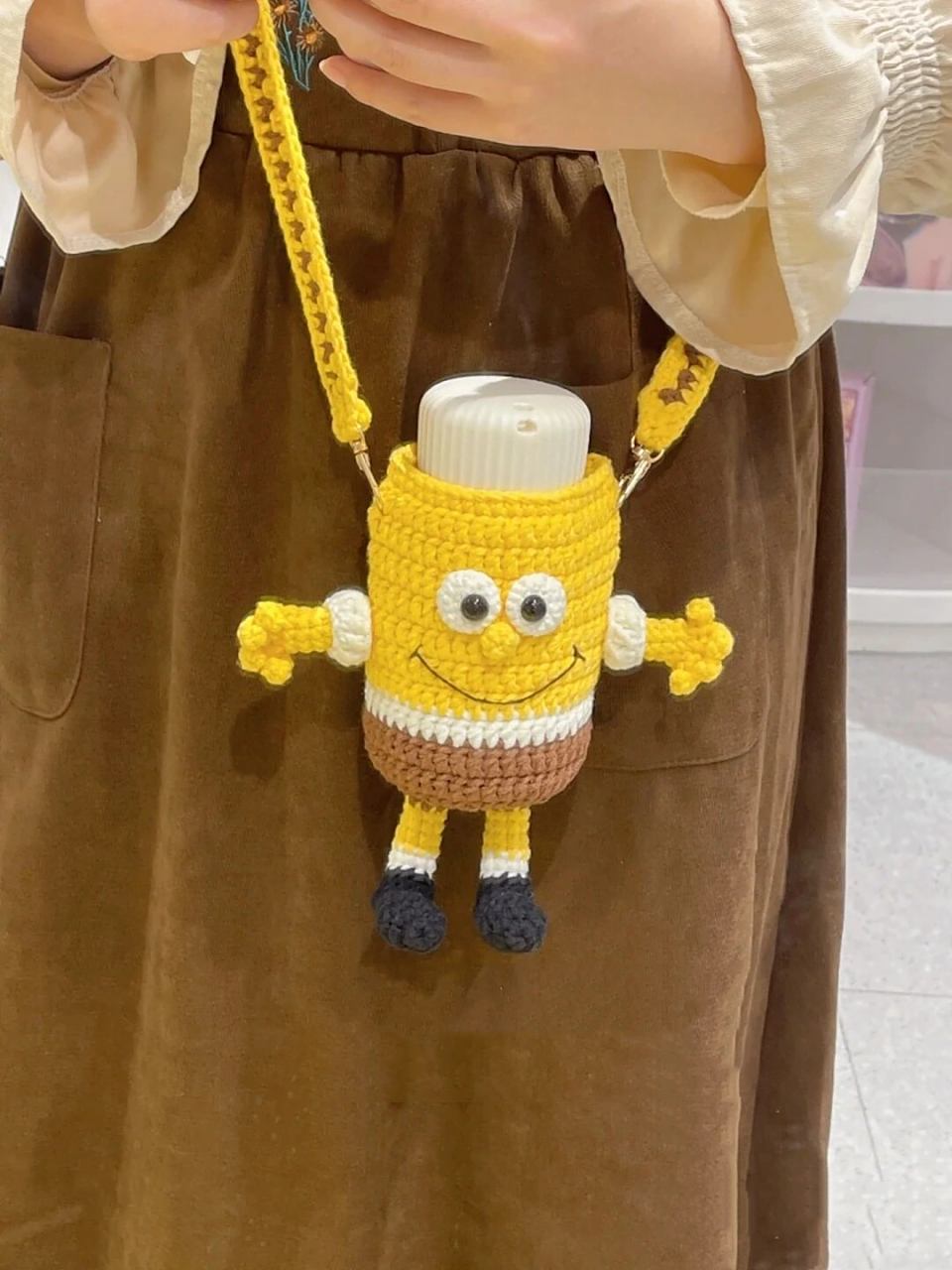 海绵宝宝保温杯套图解教程 今天分享一款可爱的杯套.