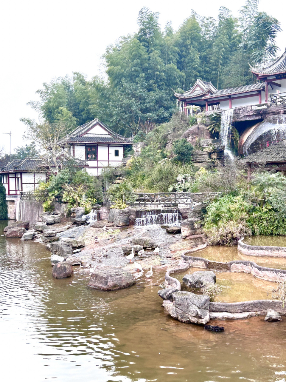 泸州走走逛逛的风景点5-桃花坞 泸州市区开车一小时到达,里面有停车的