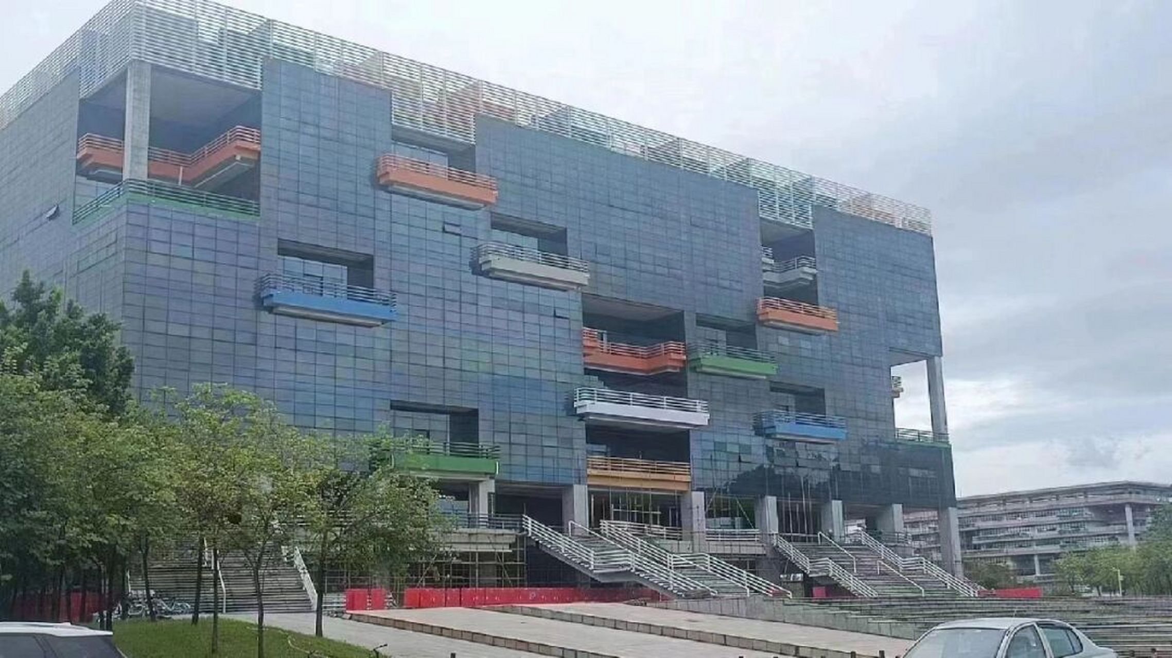 武汉工业学院图书馆（武汉工业学院图书馆怎么进） 武汉工业学院图书馆（武汉工业学院图书馆怎么进）《武汉工程学院图书馆》 中国图书