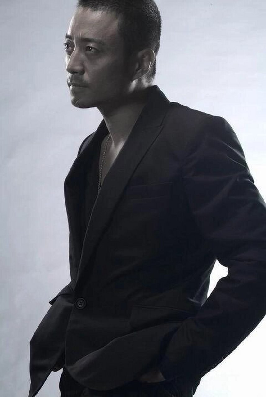 (硬汉)张涵予个人资料 张涵予是一位备受推崇的中国内地男演员,也是一