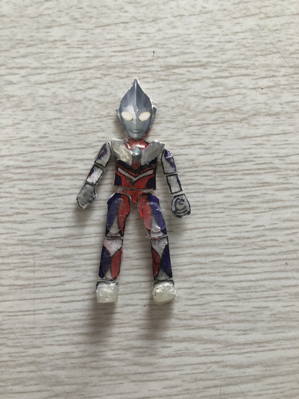 纸片布鲁可奥特曼    看他们做我也做