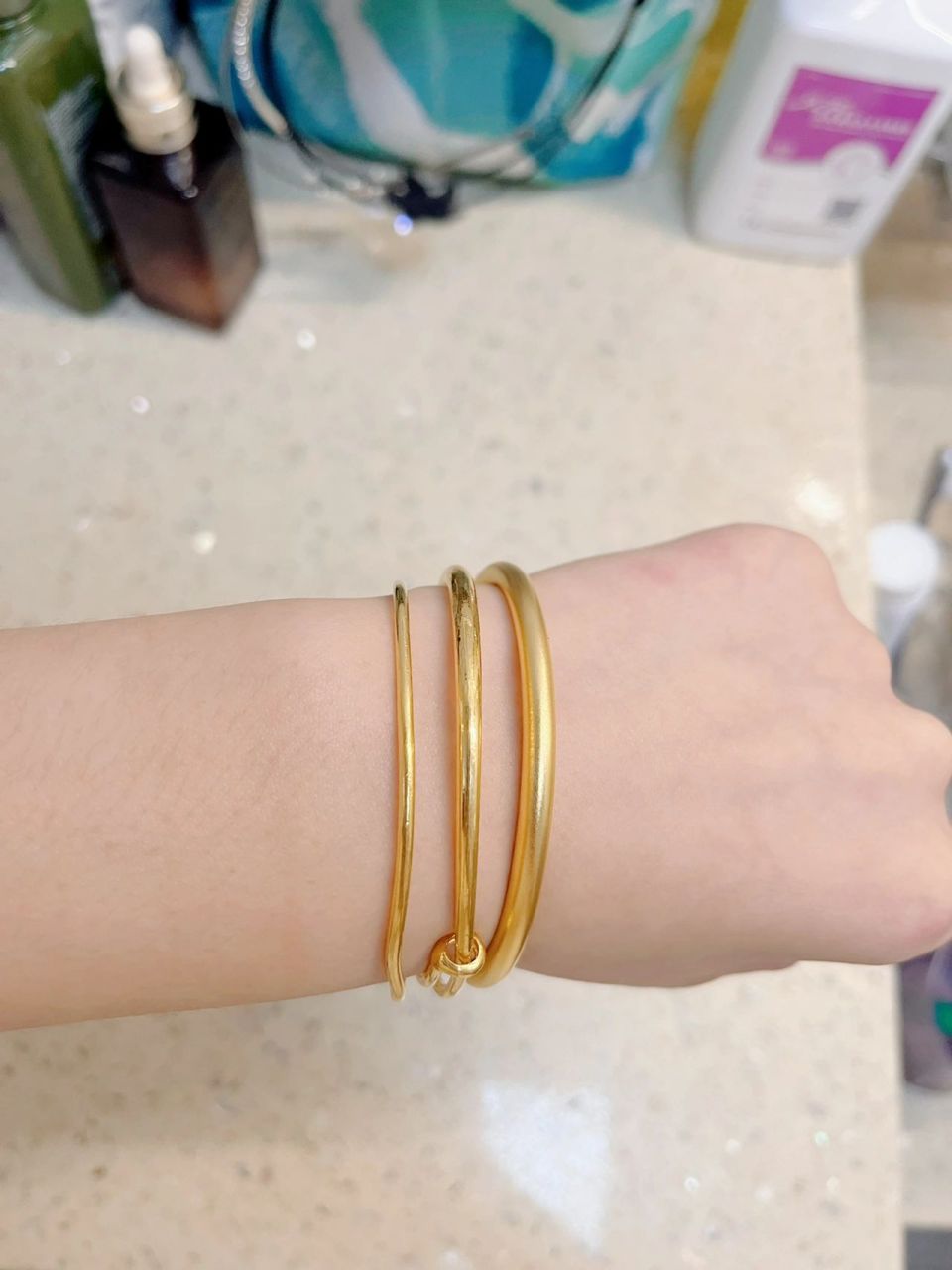 11克30克55克黄金手镯对比 之前发了一个帖子感受到姐姐妹妹们对黄金