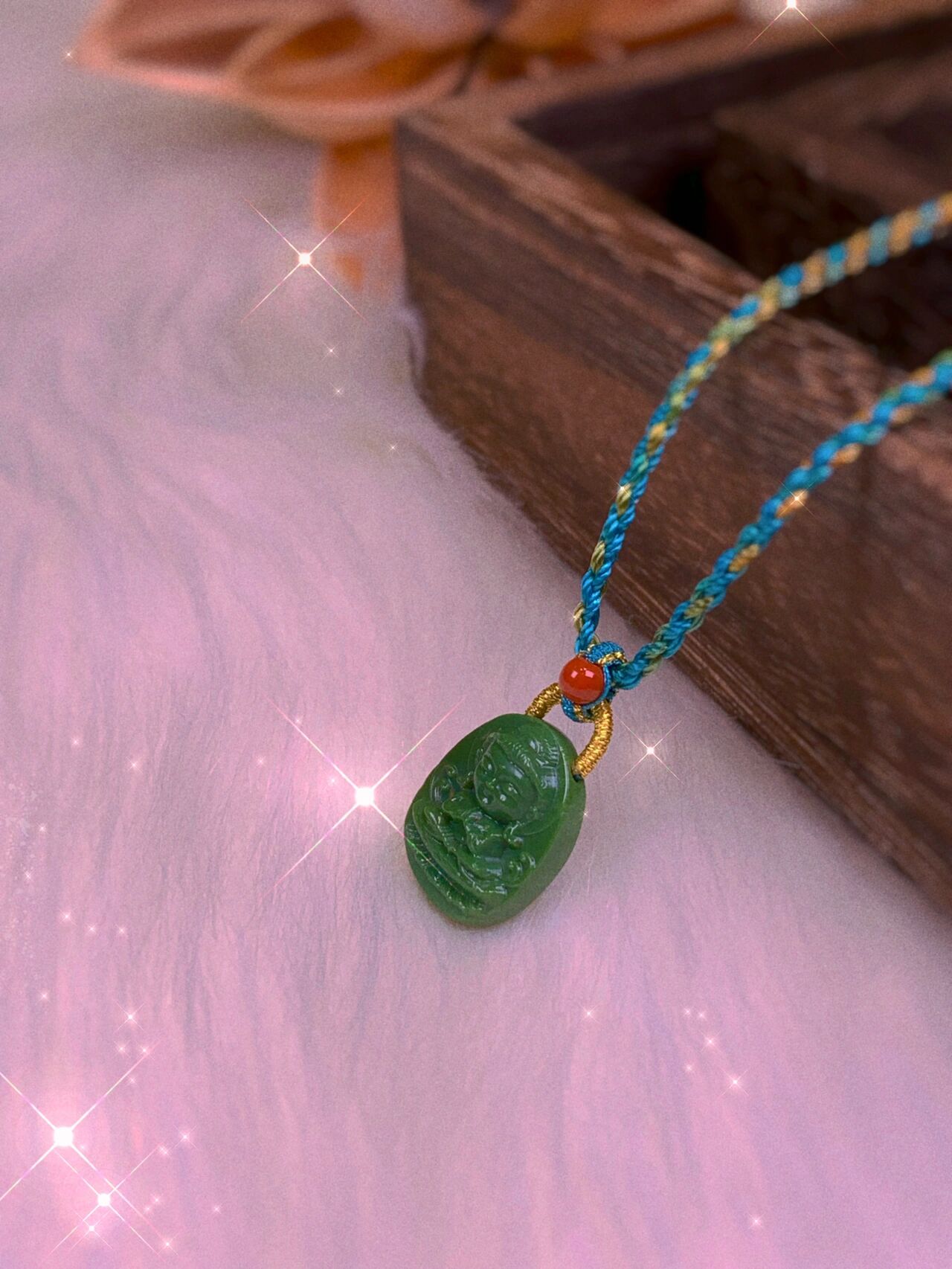 星光璀璨下的绿松石宝宝佛锁骨链 00原创61菜籽绿宝宝佛吊坠锁骨