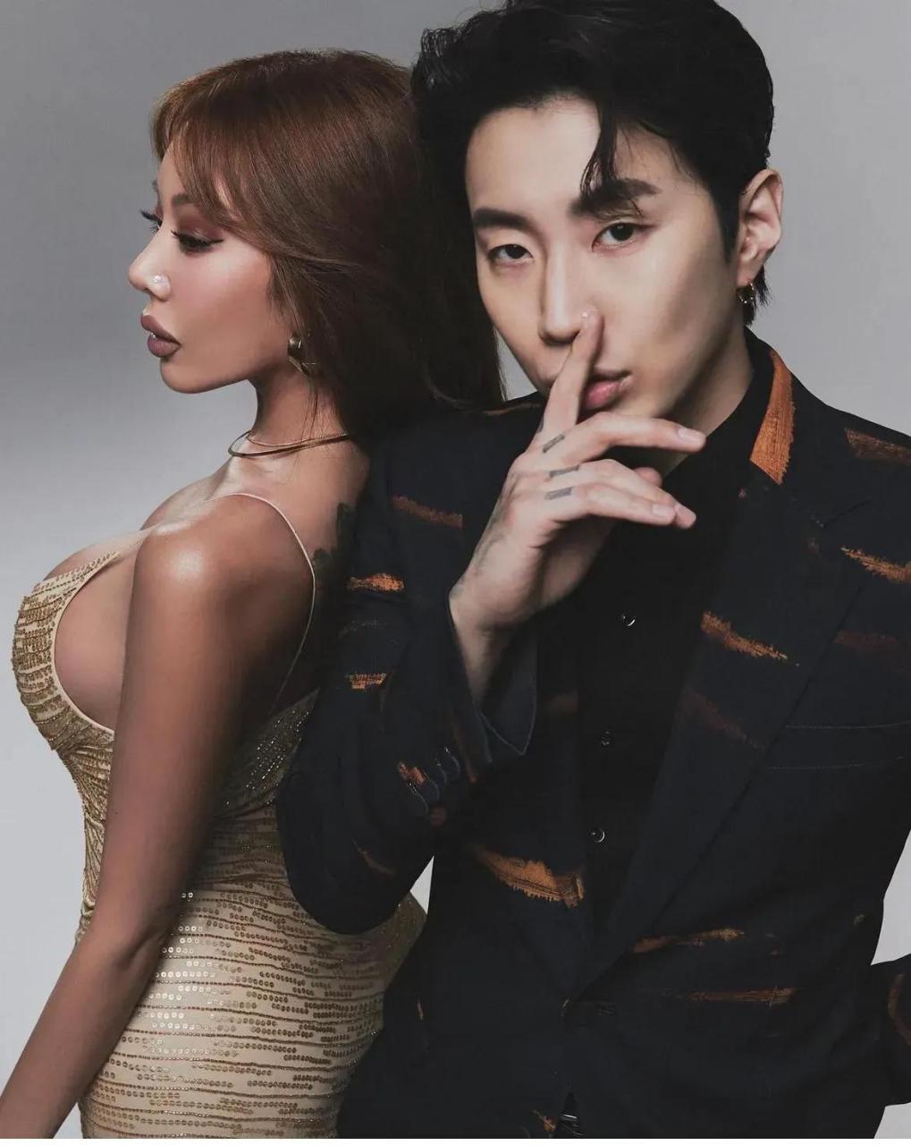 jessi这身材你爱吗,虽然知道是整的,但是好性感呀,朴宰范怎么有点痞帅