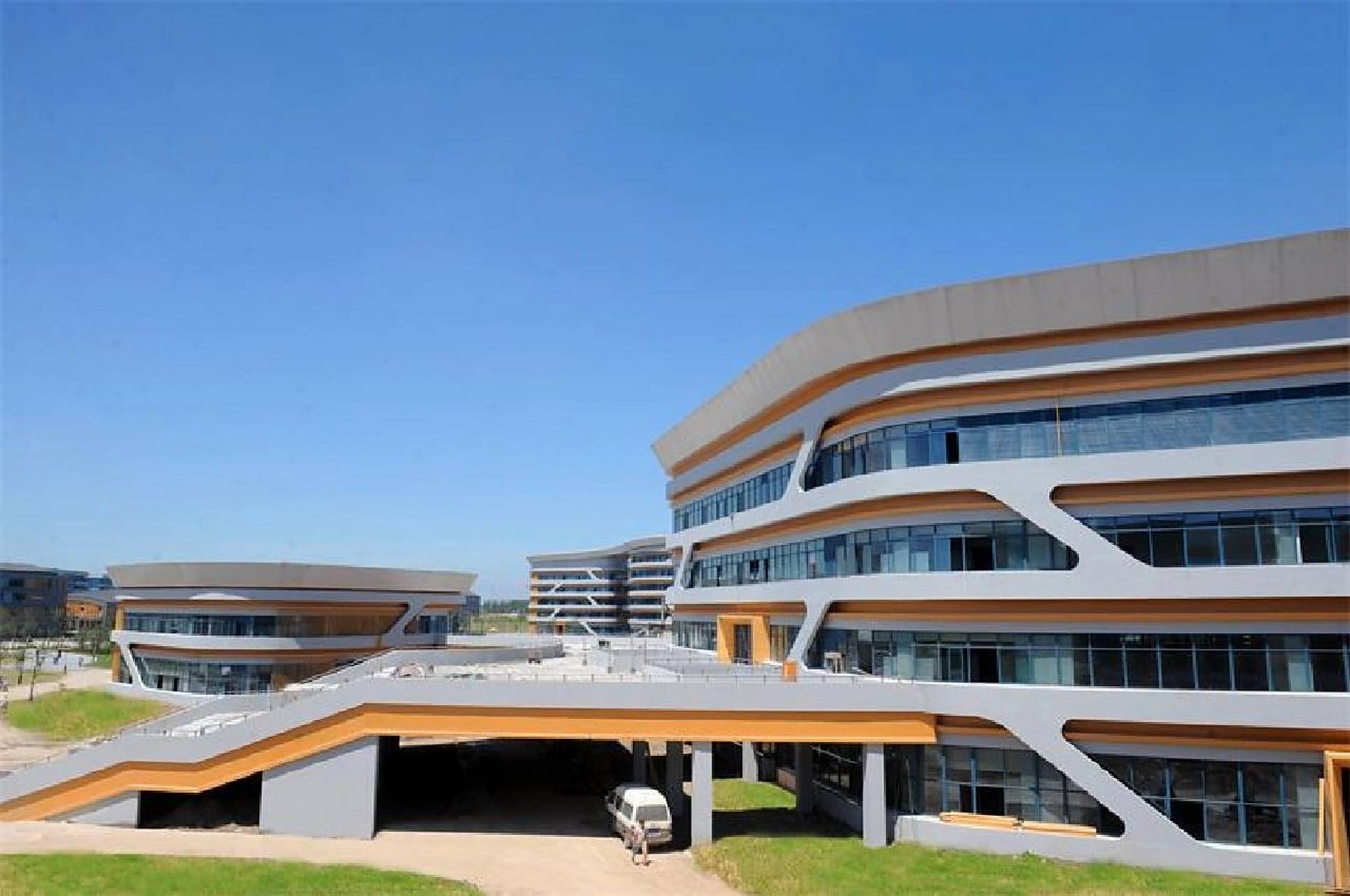 浙江建设职业技术学院(上虞校区) 欢迎学弟学妹加入建院大家庭~ 有