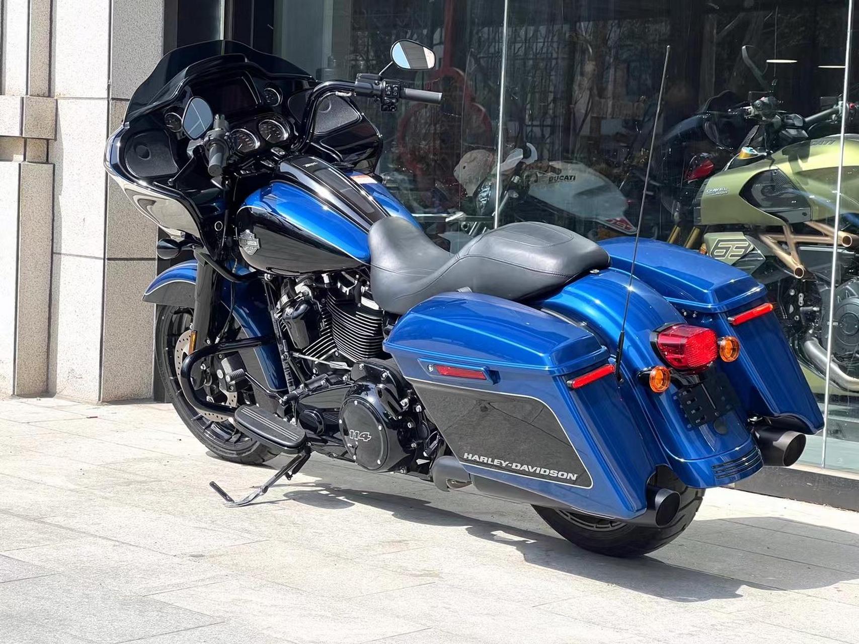 24年3月 哈雷双灯公路滑翔 原漆 一手 60km 新车状态;加装护杠 全国联