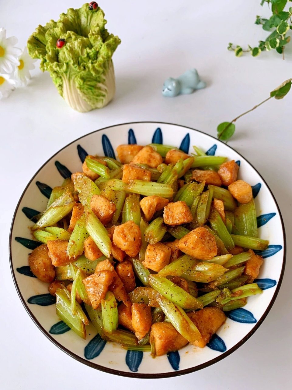 低脂低卡好吃不胖97鸡胸肉炒西芹贼简单美味 低脂低卡好吃不胖97