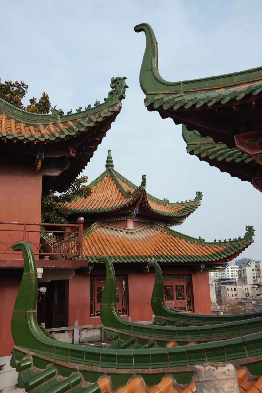 微博旅游之夜##不止旅行##旅游约吗# 遵义湘山寺,一座临江的寺庙