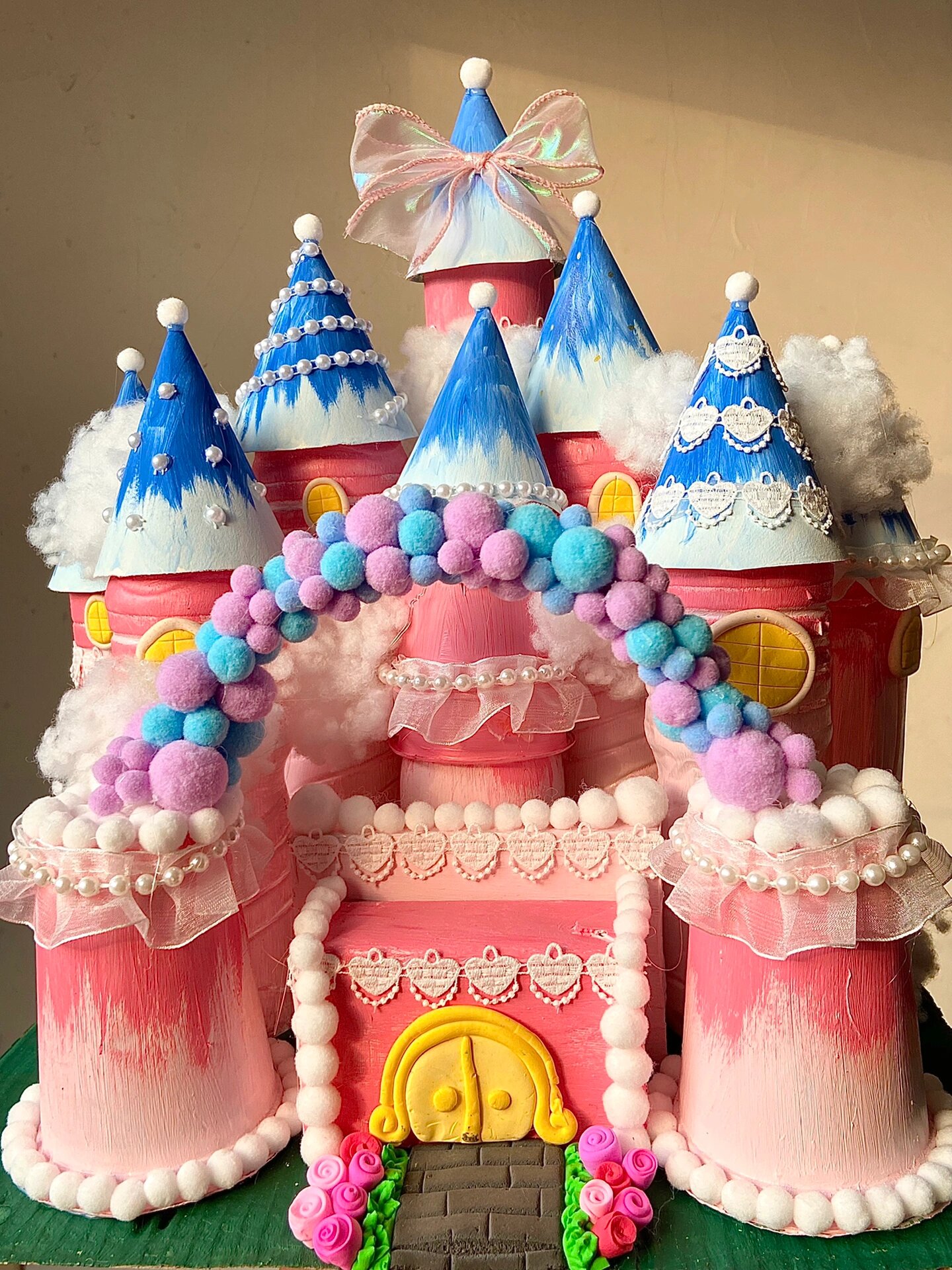 幼师手工城堡环创作品