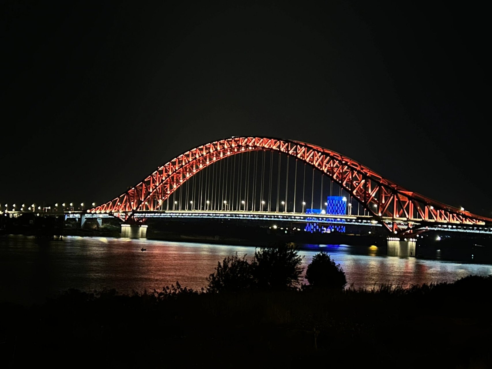 株洲新开通的清水塘大桥97天元区到石峰区又多了一条新路夜景灯光