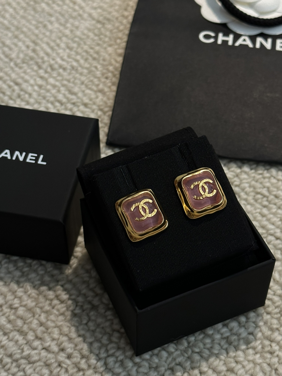 chanel方糖有点美丽的97 粉色实物真的是太美了,很透很透的粉 已经