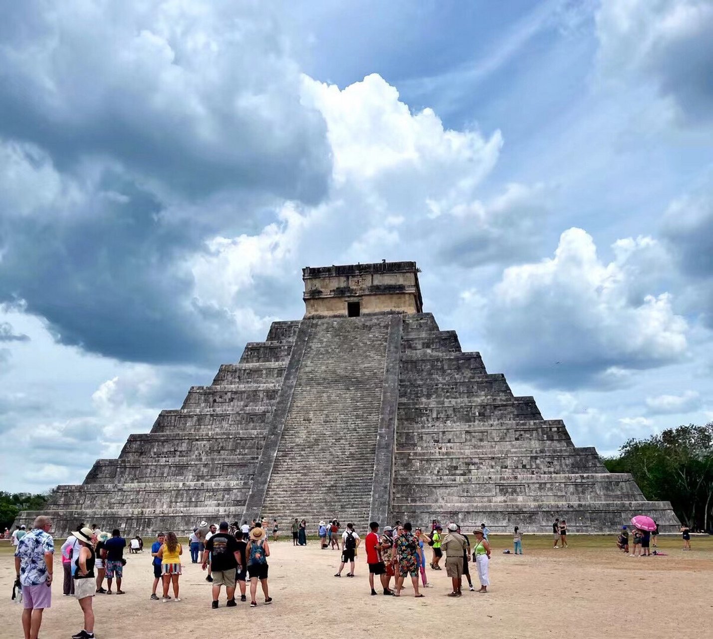 坎昆—奇琴伊察库库尔坎金字塔 奇琴伊察库库尔坎金字塔(玛雅金字塔)