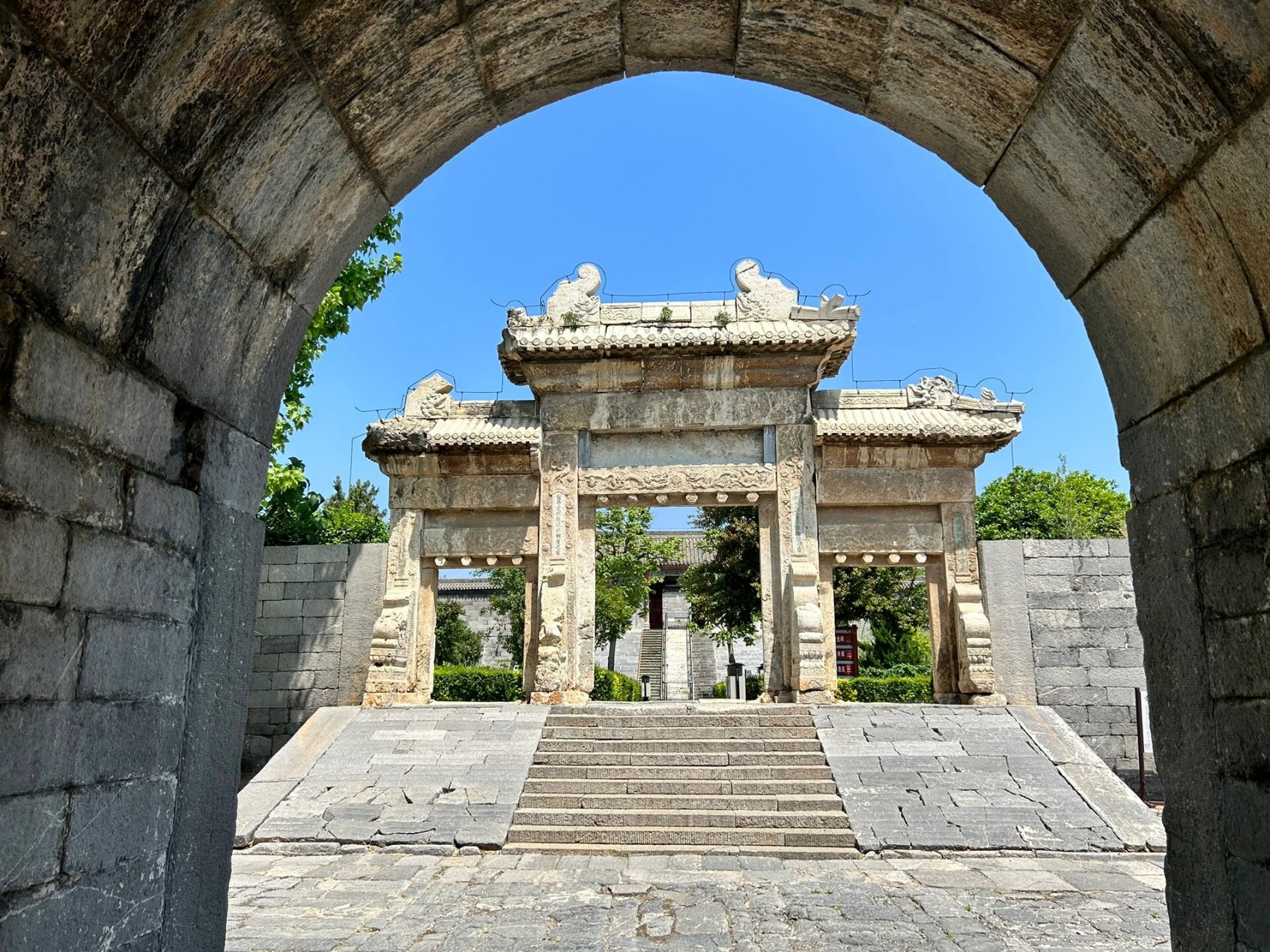 中国现存最完整的明代藩王墓地—潞简王墓 墓地位于河南新乡市西北