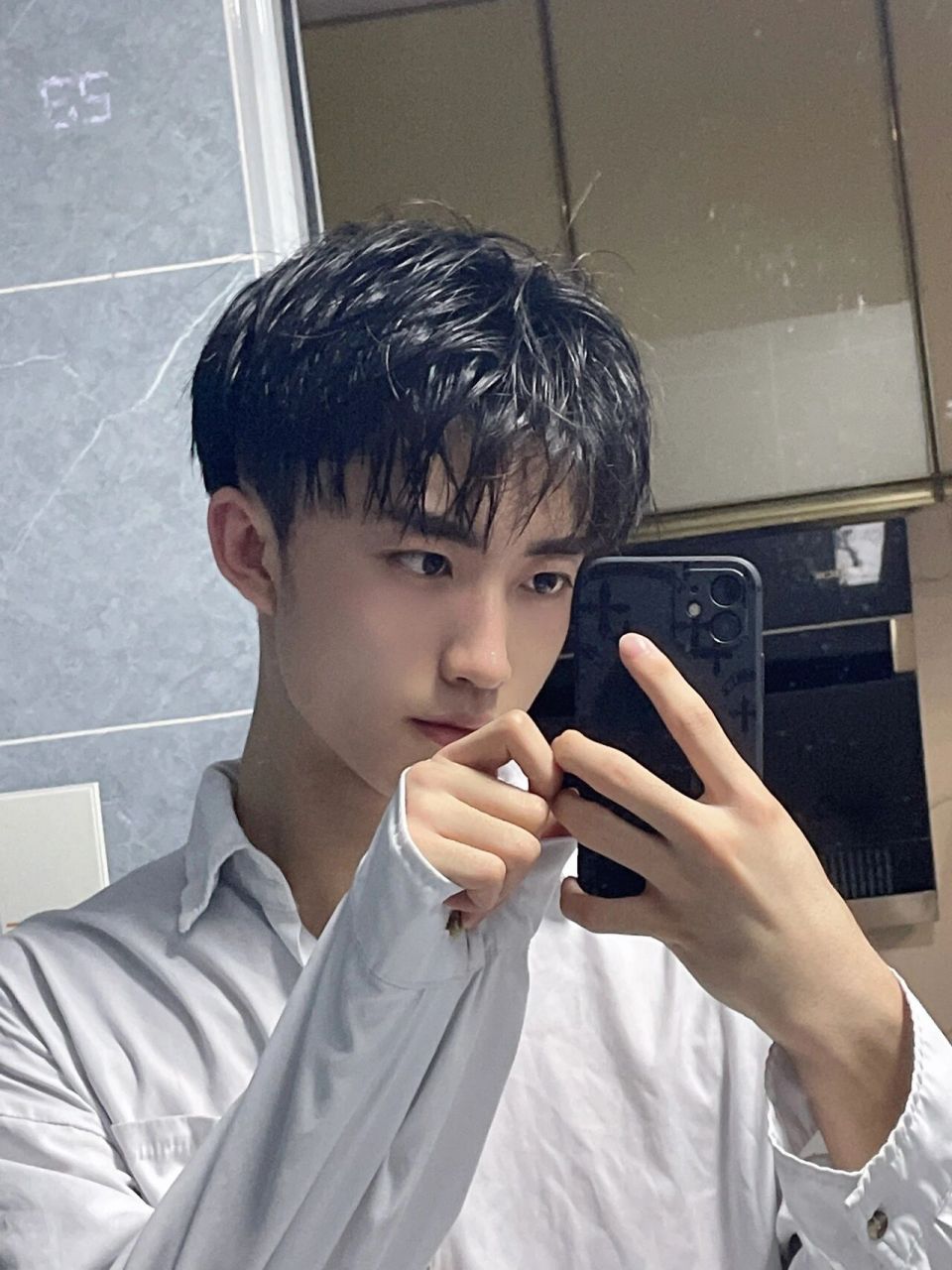 刚洗完澡可能是男生一天最帅的一刻