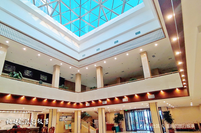 泰山脚下的老牌酒店,有"岱下桃源"的美誉_泰安东岳山庄探店