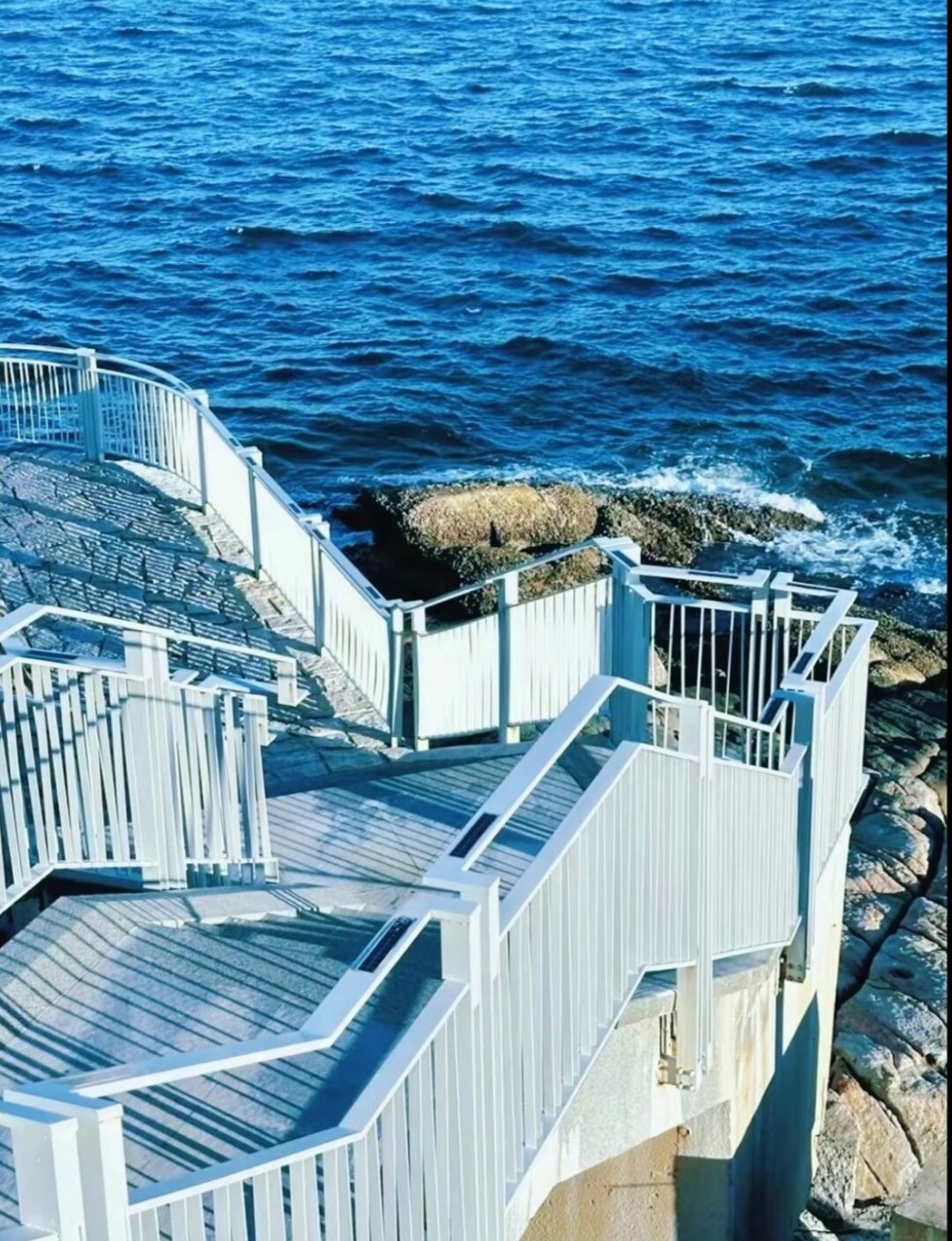 大梅沙一日游攻略 时间:早上7:00-晚上23:00 地点:深圳市盐田区大梅沙