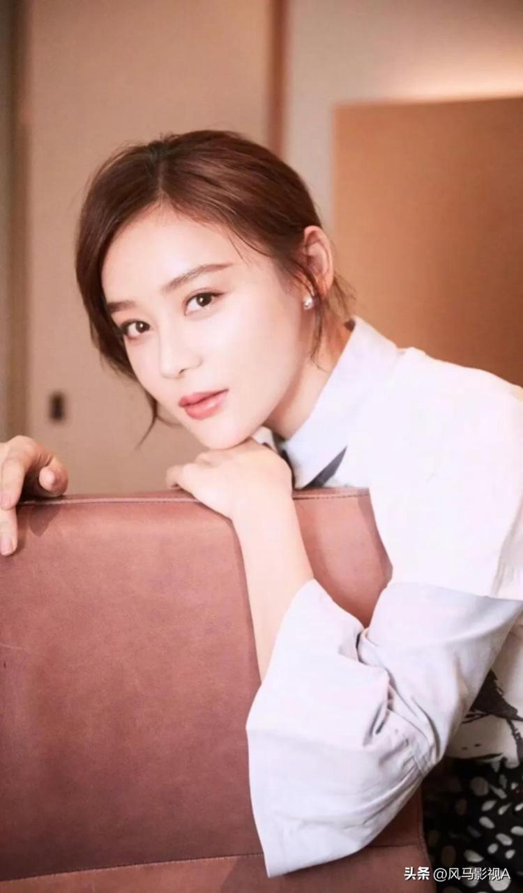 时尚领域爱好者 看看袁姗姗惊艳的照片美女明星,好听的音乐配美女明星