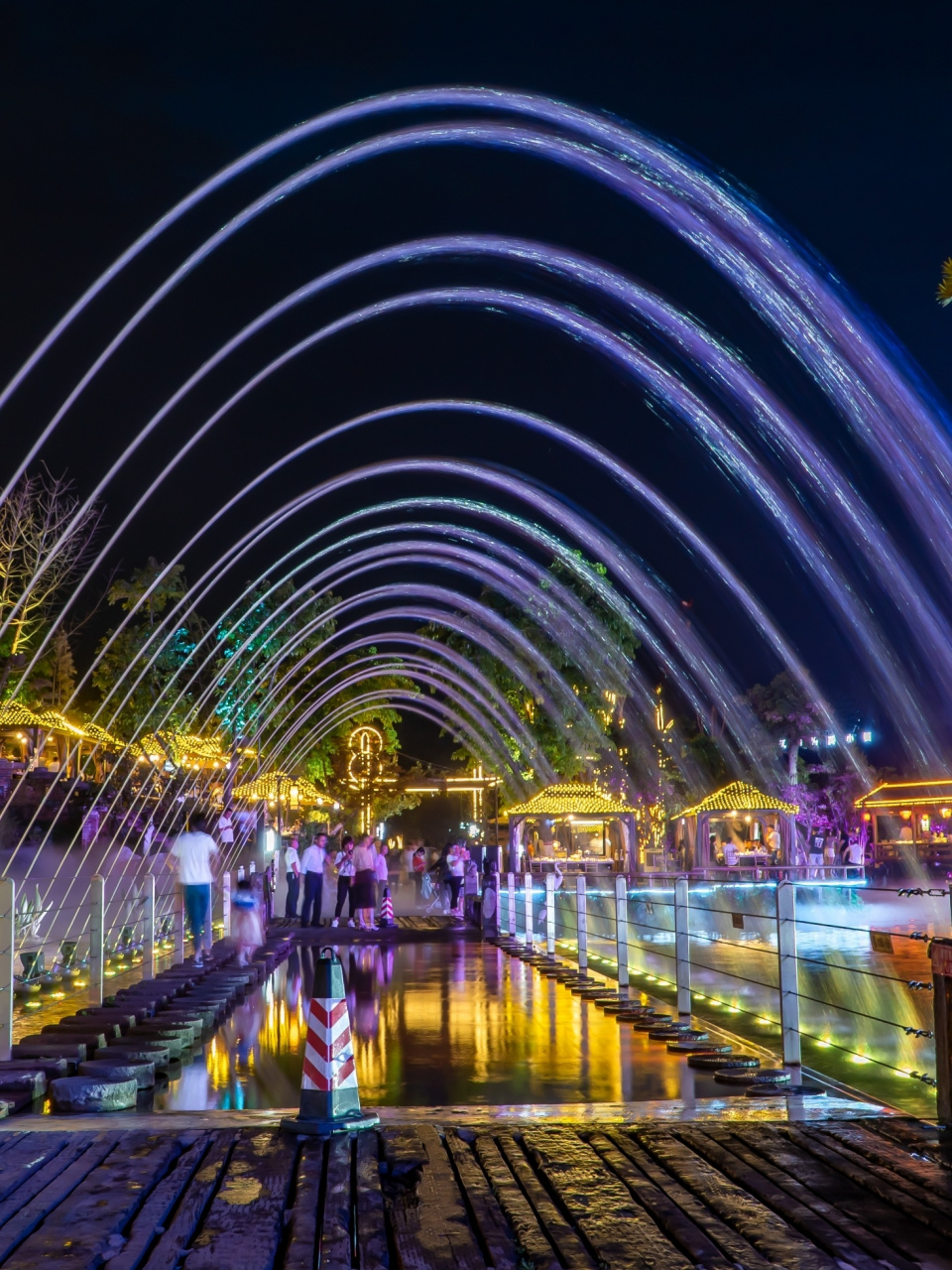 万人吃火锅观歌舞,仙境同游成都玛歌庄园 9599玛歌庄园,位于成都