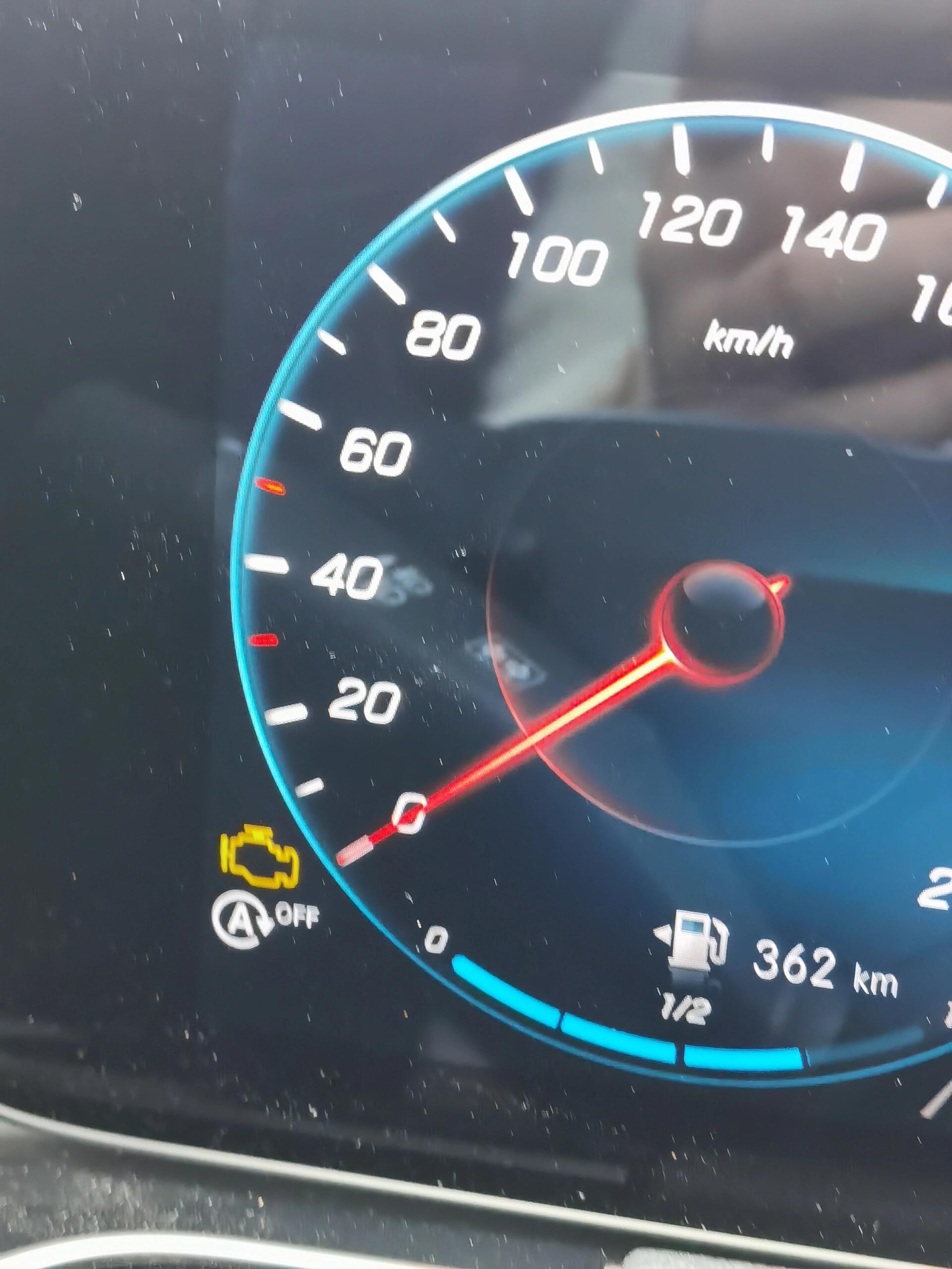 奔驰发动机故障灯消除记 中午开车 开到一半发现故障灯亮了 到了地下
