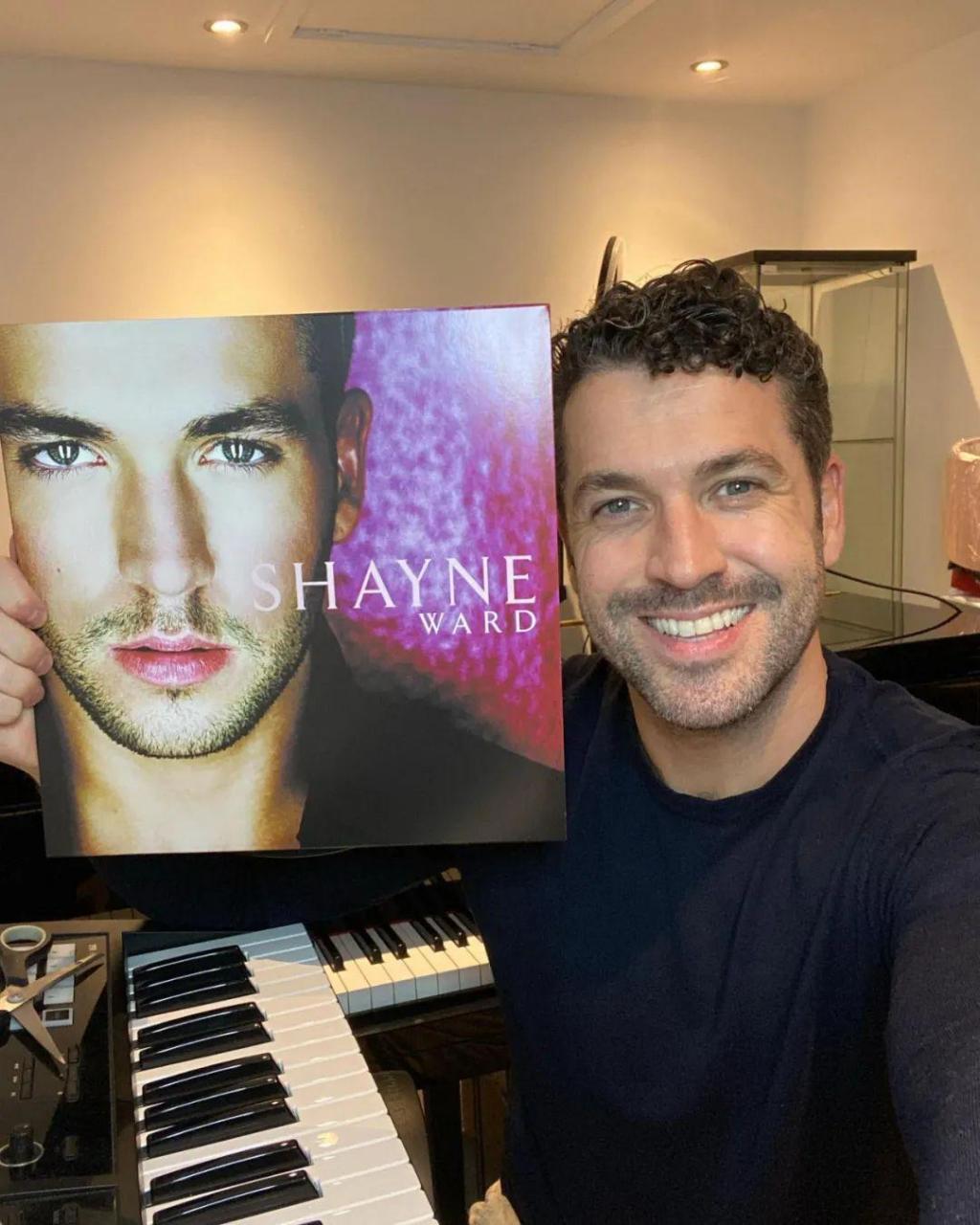 shayne ward 發佈新專輯,簽名營業!