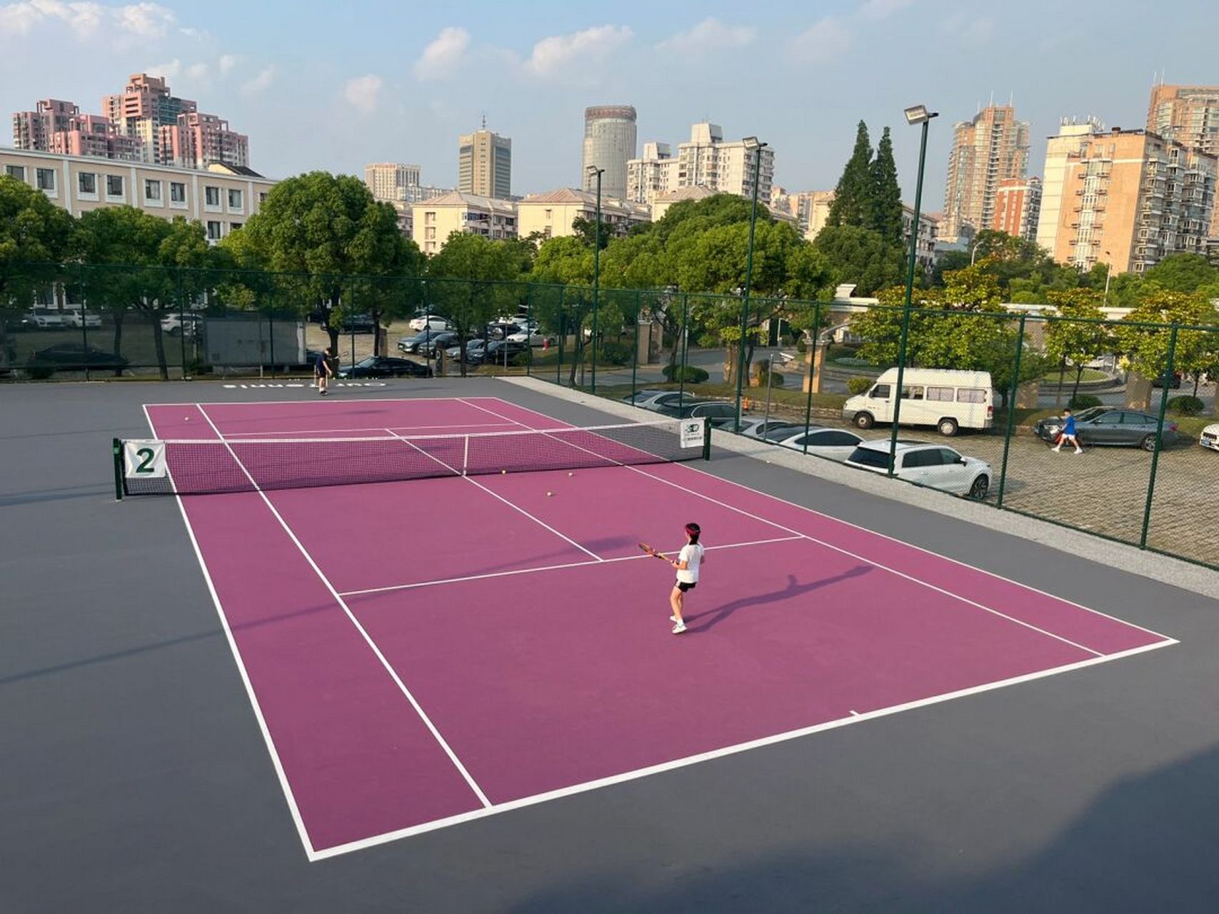 近期上海最美网球场 你还没来过吗 南浦大桥下 滨江步道旁 网球人的