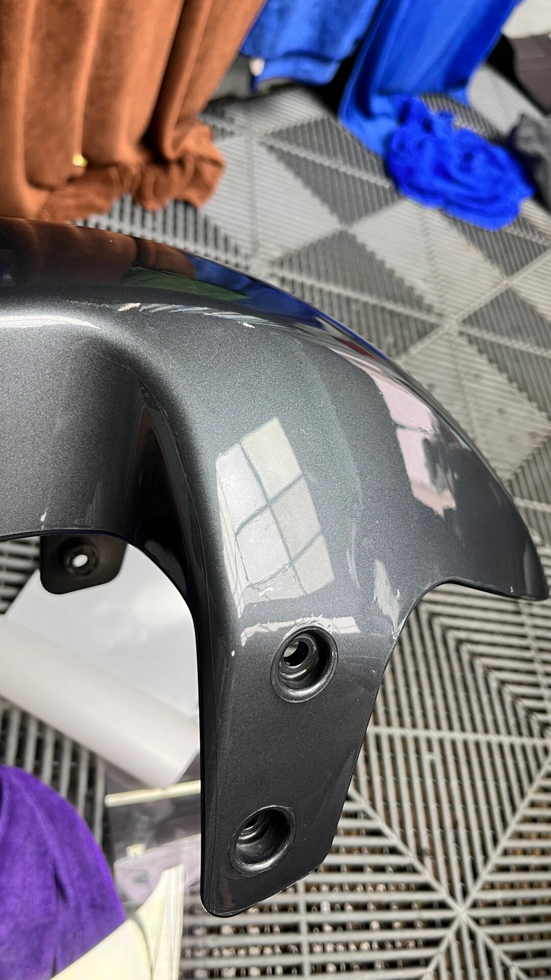 九号电动车 贴膜 今天给车车上了膜,贴了个汽车车衣7.5丝厚度.