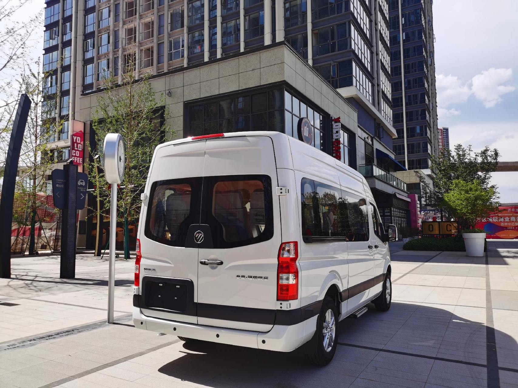 新车预定 《正规营运车》 大通v90,9座,(可承包)14座(可承包),15座(可