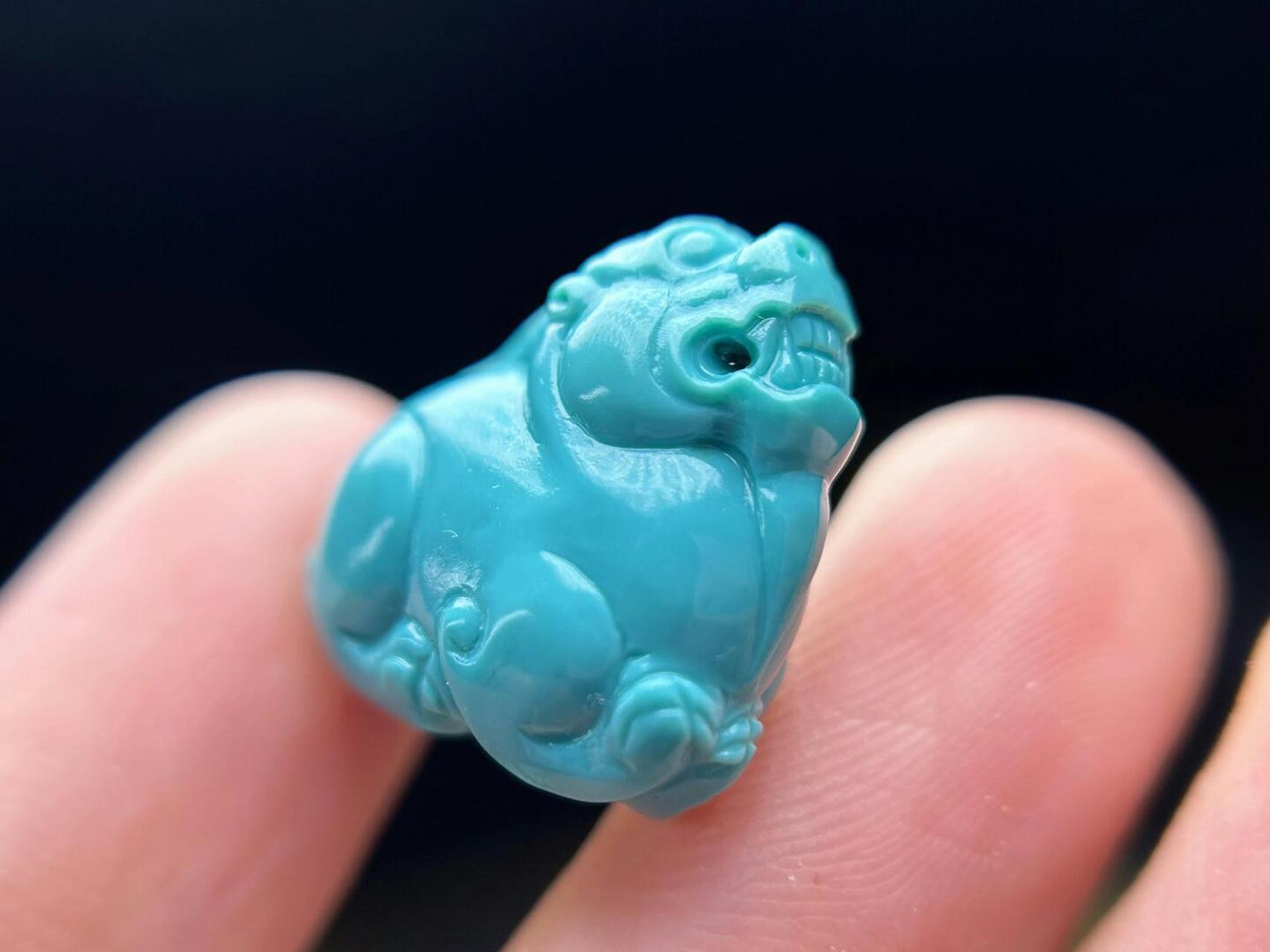 湖北天然原矿绿松石,高瓷蓝玉化望天吼#手工雕刻# #手工艺# #手艺人的