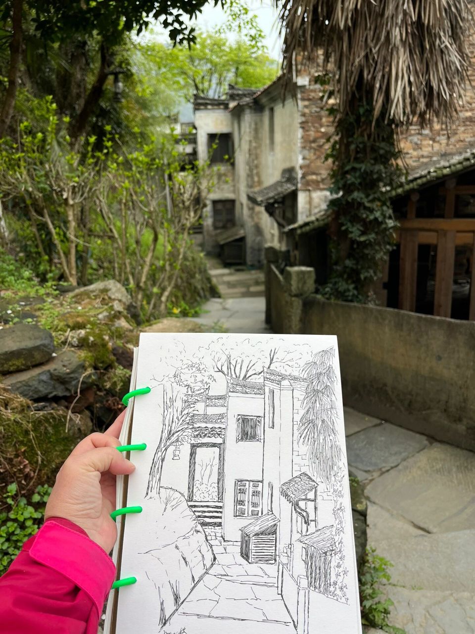【江西写#2】婺源篁岭民居速写 篁岭的人实在太多,街道又窄,找个地方