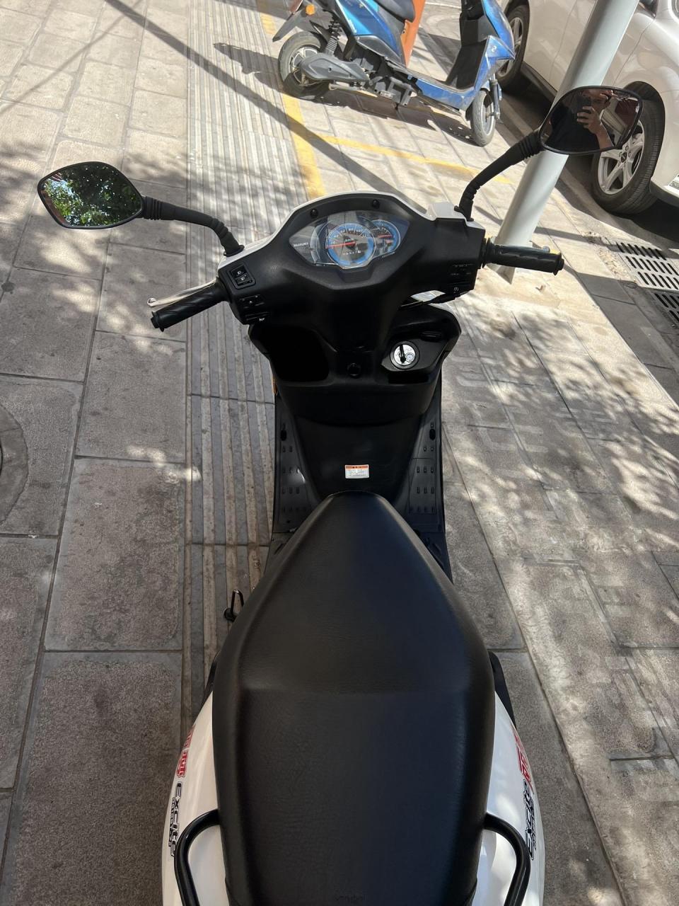 出售轻骑铃木丽梦125电喷踏板车 2023年8月份上牌 准新车状态 车况