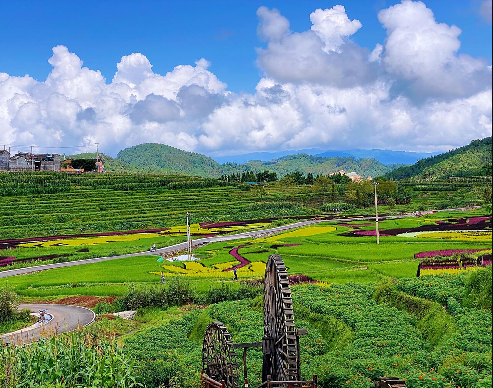司莫拉佤族村,一个叫做"幸福的地方"