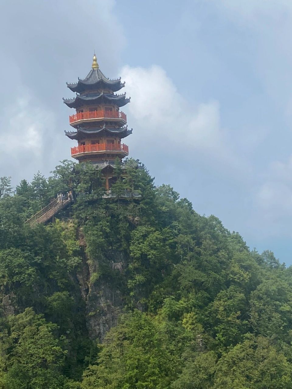镇安塔云山景区(三) 陕西省镇安县塔云山景区:山形似宝塔,直耸云端,素