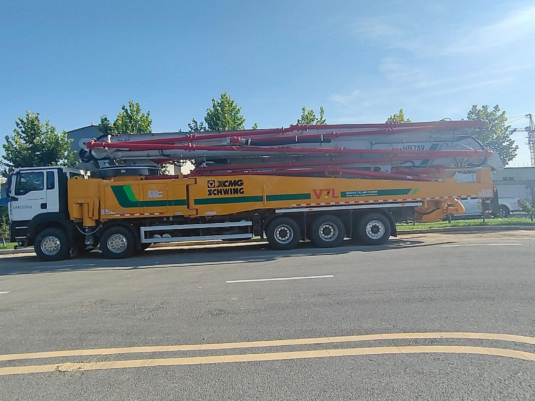 "泵王来袭,谁与争锋"恭贺王总喜提 徐工75米泵车