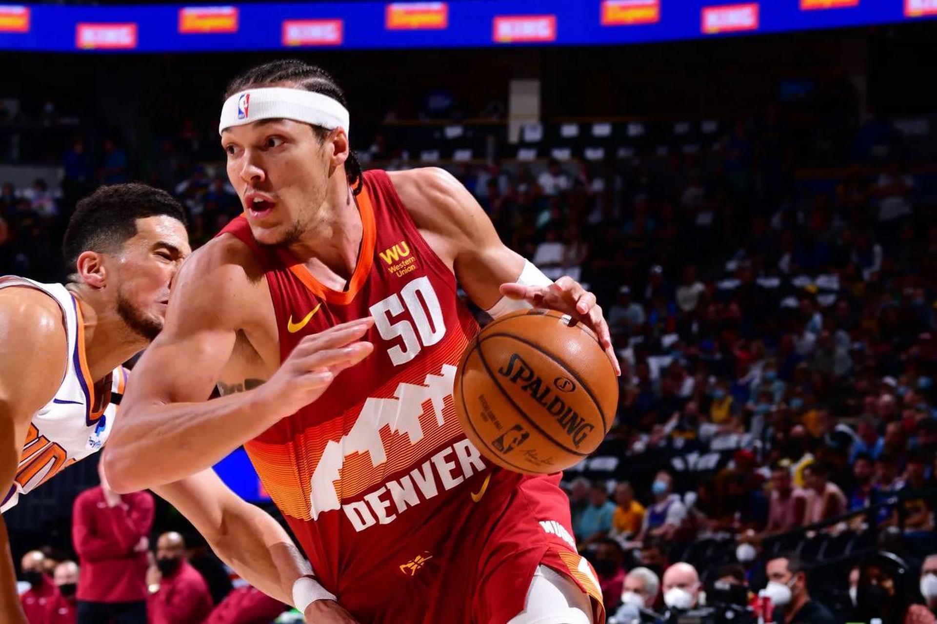 阿龙戈登都快成掘金的二当家了,当年算盘打得好,约老师和穆雷,搭配