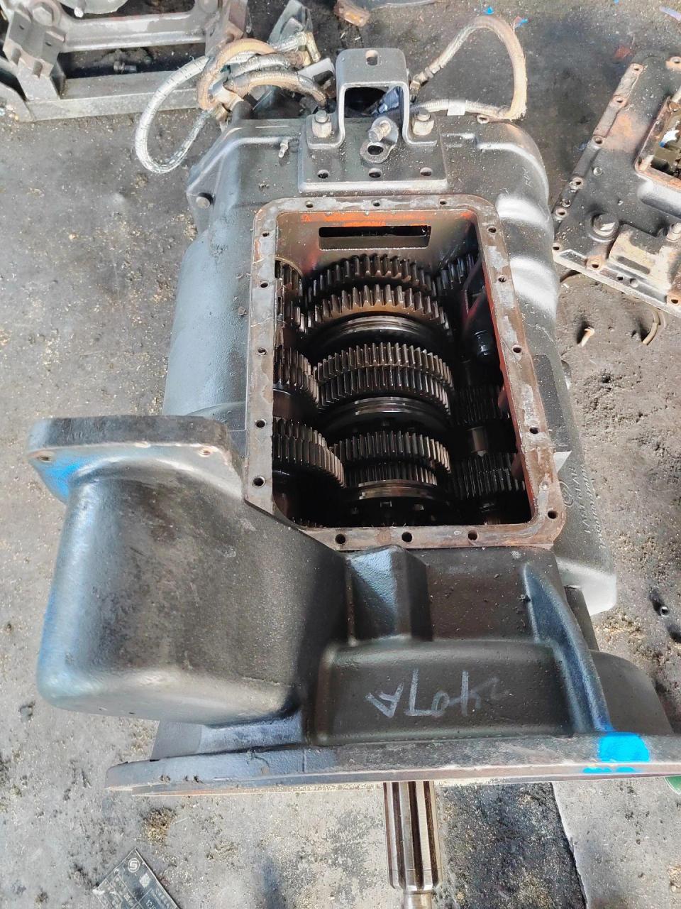 法士特十二档12jsd240ta变速箱