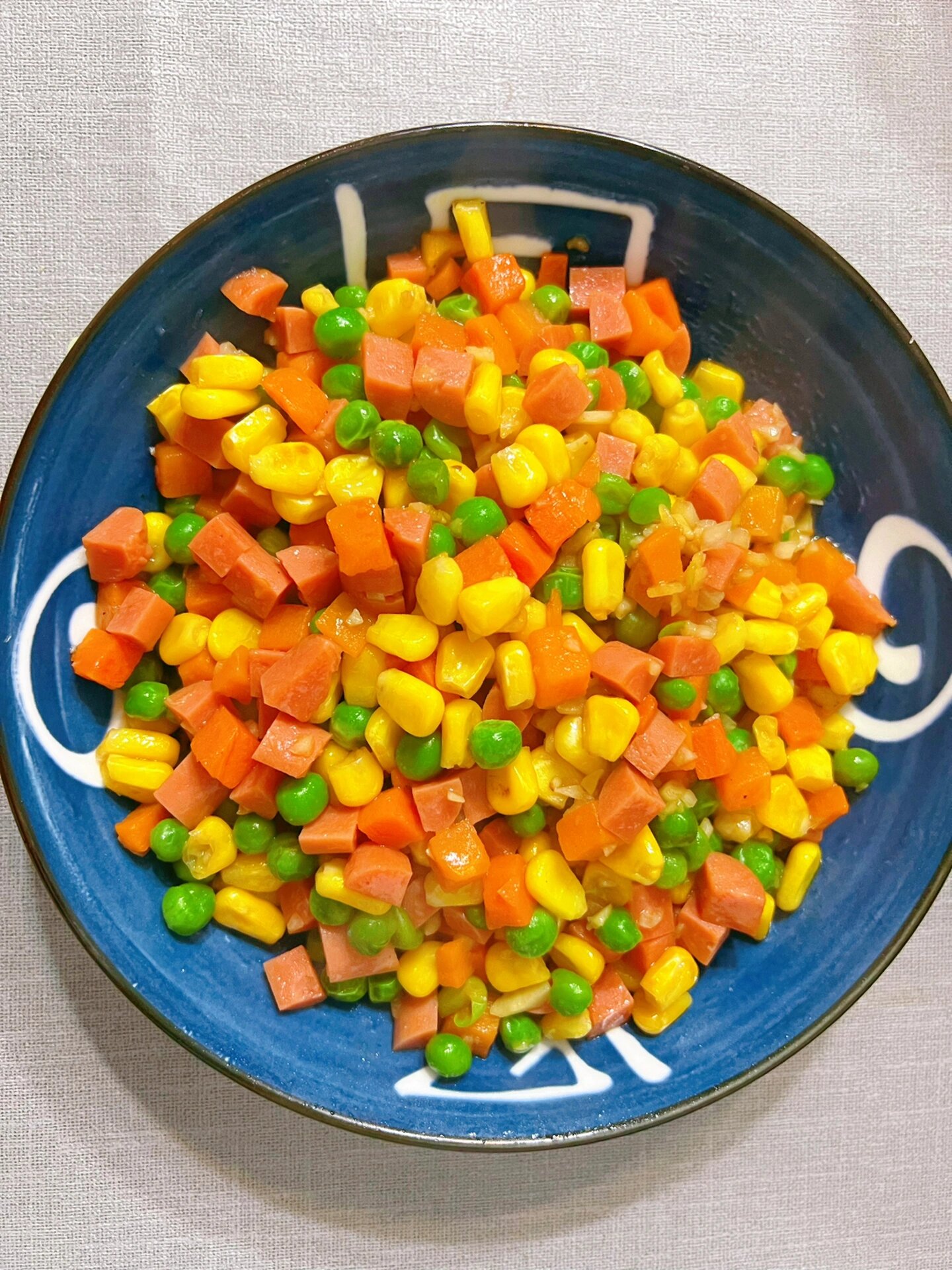 健康又简单的玉米豌豆炒火腿肠,冲