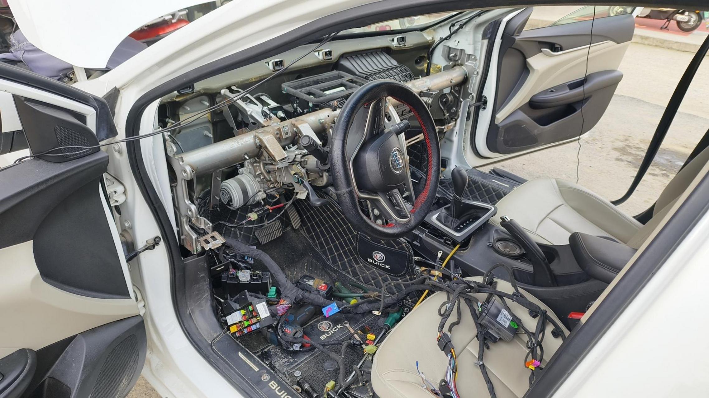 别克英朗空调蒸发箱芯.