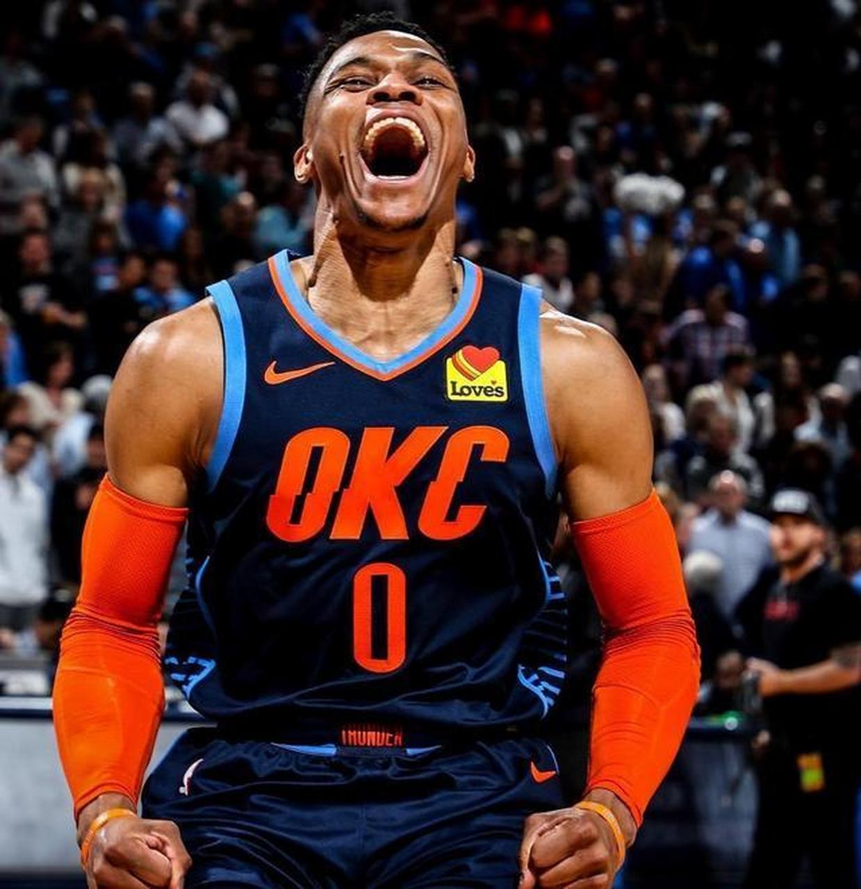 星空体育官网-开拓者拔得头筹，主场横扫雷霆队狂喜-第2张图片-星空体育官方网站