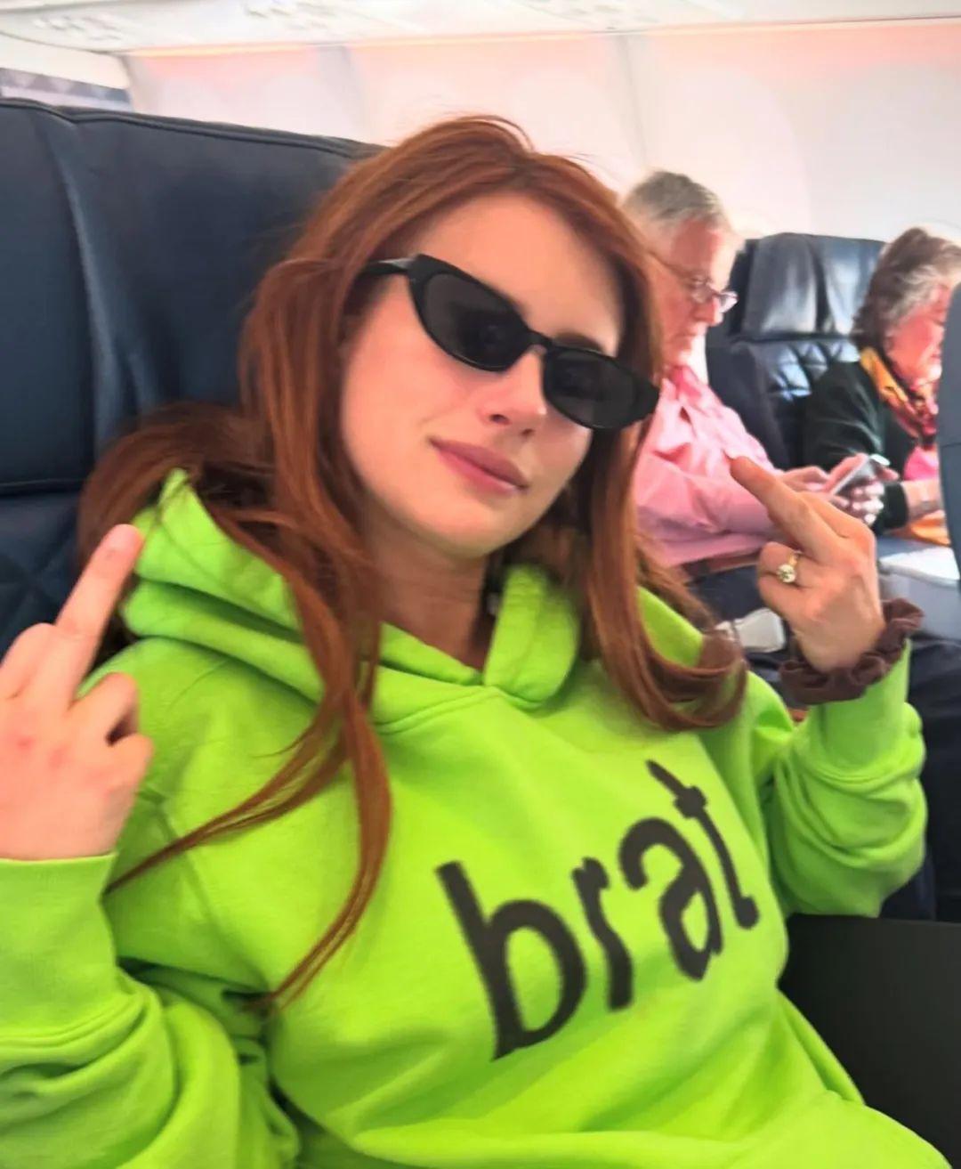 艾玛·罗伯茨公开表示支持charli xcx的专辑《brat》称其与她的风格