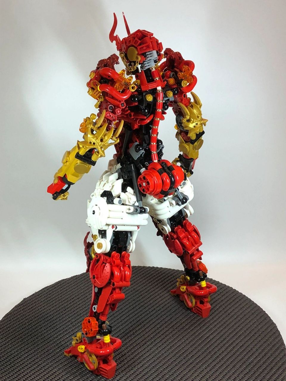 乐高生化战士moc 火之迦具土 大家好~今天继续给大家分享,火之迦具土.