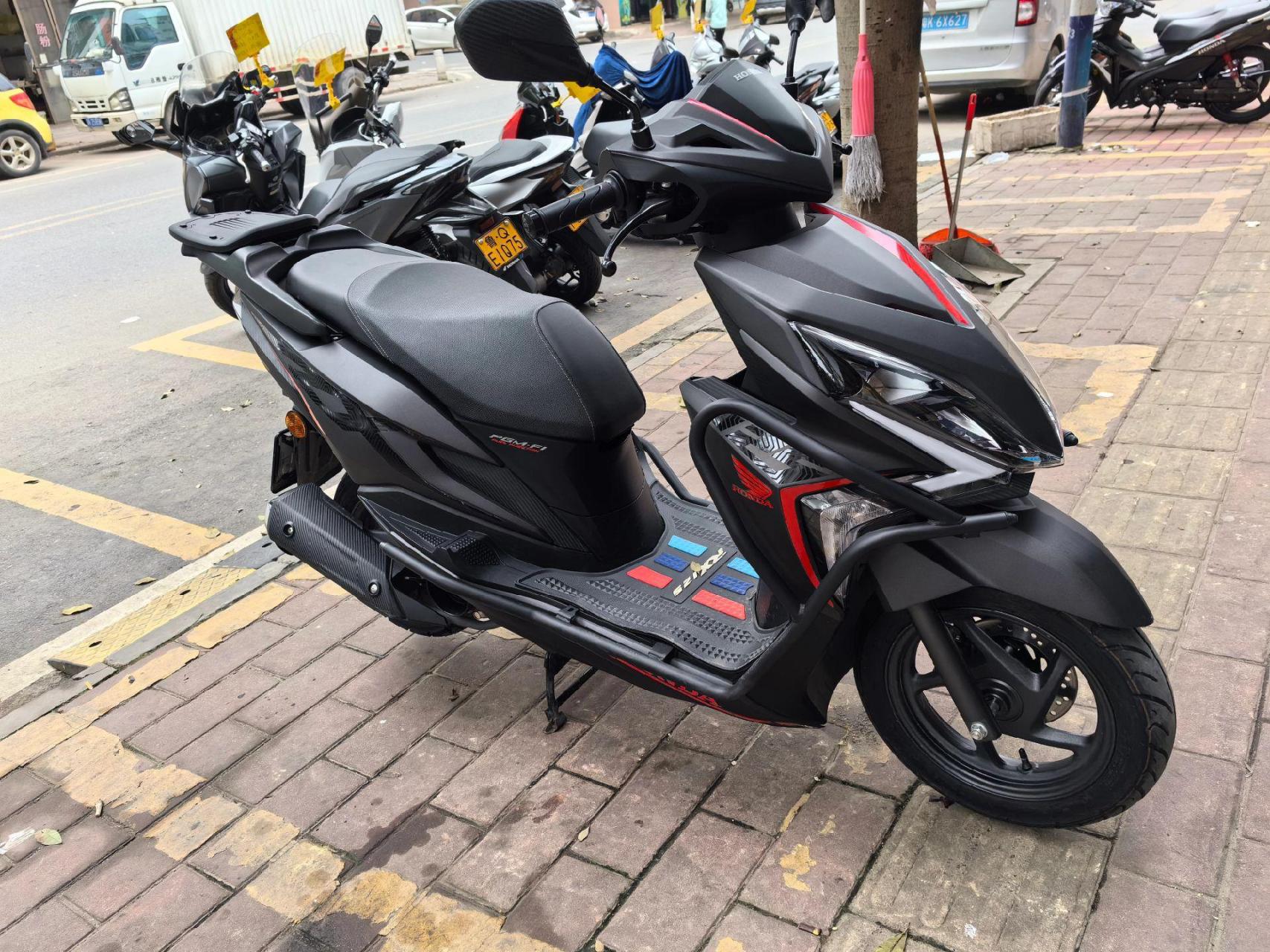 本田裂行125,准新车!加装了保险杠,实表6500公里