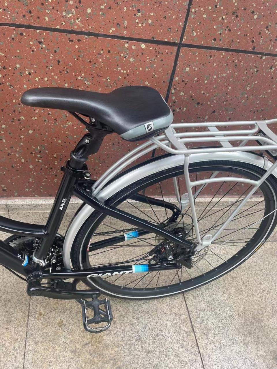 捷安特帝柏3300,旅行车,24速碟刹,s码,成色非常新,1700