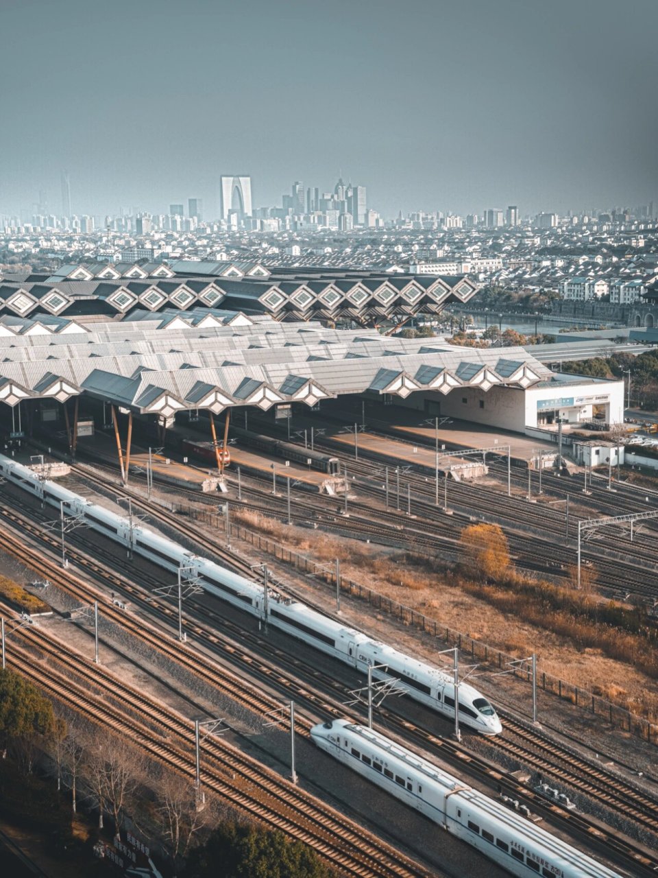 苏州火车站 连接城市 交流文化 苏州火车站的设计和老城的风格非常