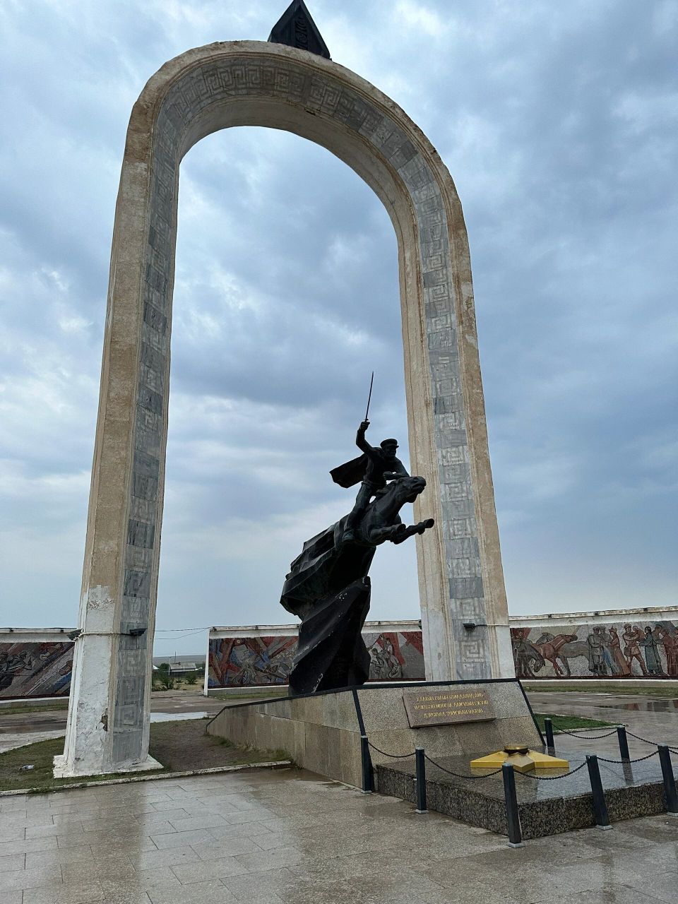 蒙古国自驾游-乔巴山 昨天中午乌兰巴托出发,昨天一天500公里干到