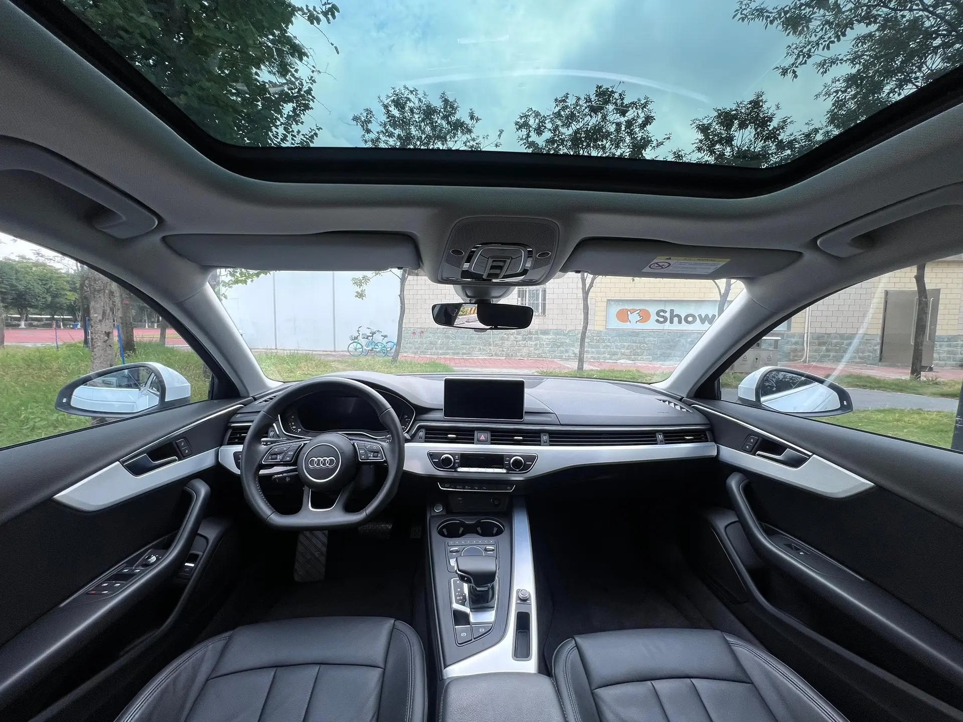 19年奥迪a4l~2.0t时尚版.