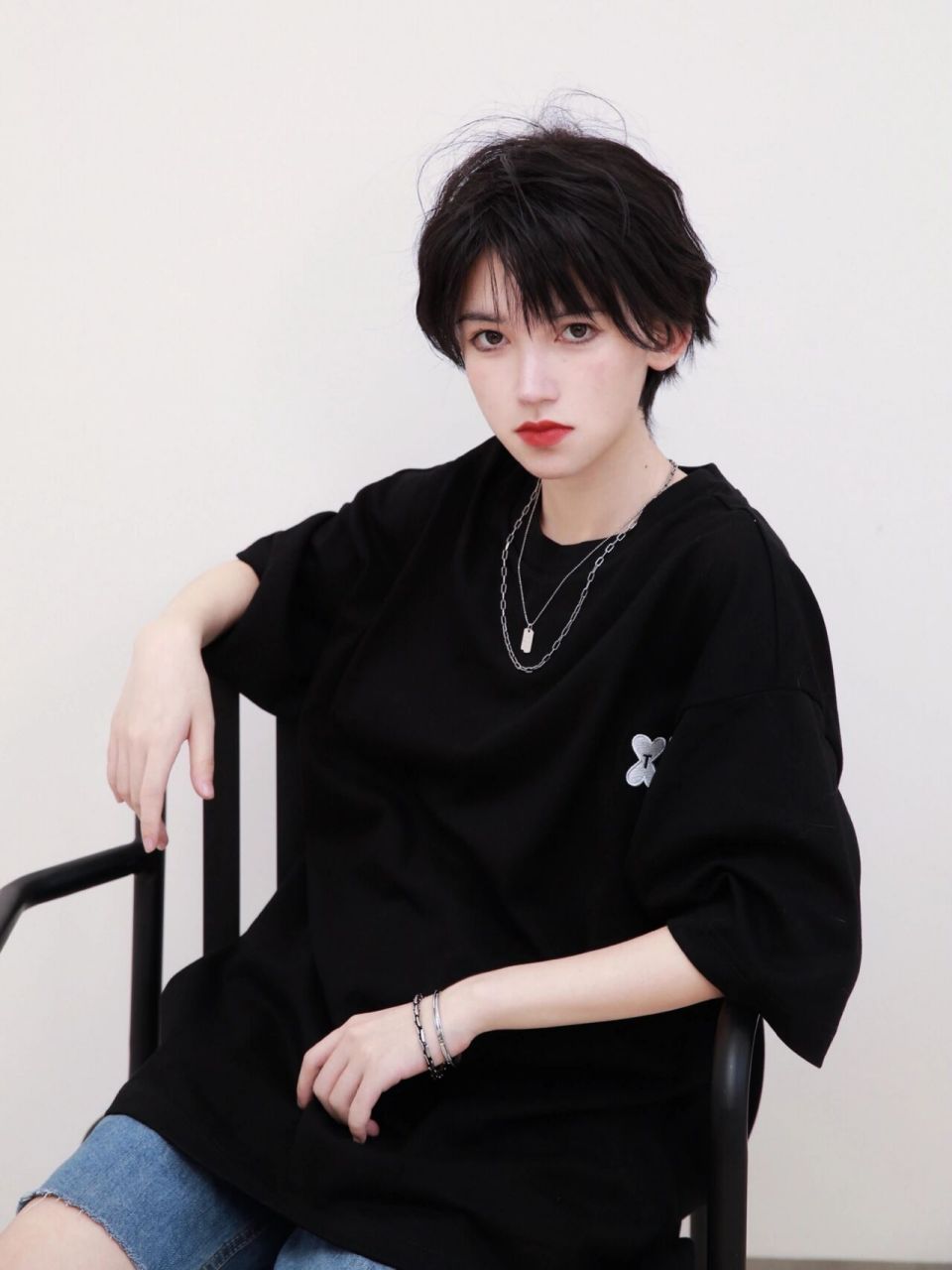 短发|少年感look yyds [短发=t 这是偏见 ] 没有说t不好的意思!