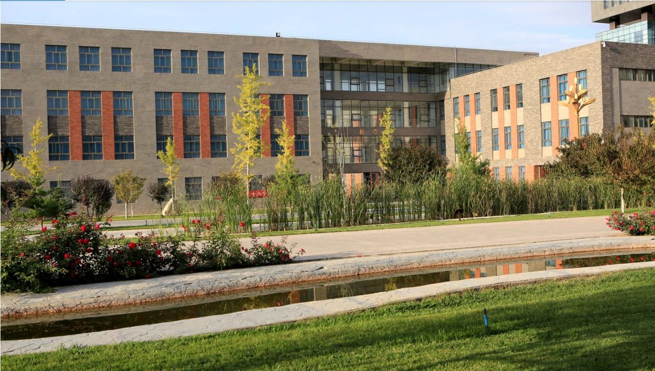 武威职业学院校园环境 武威职业学院校园很nice