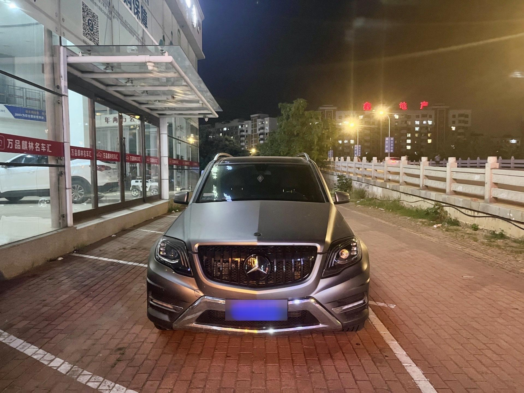 奔驰glk260 改装案例.这样的奔驰过来看260你喜欢吗?
