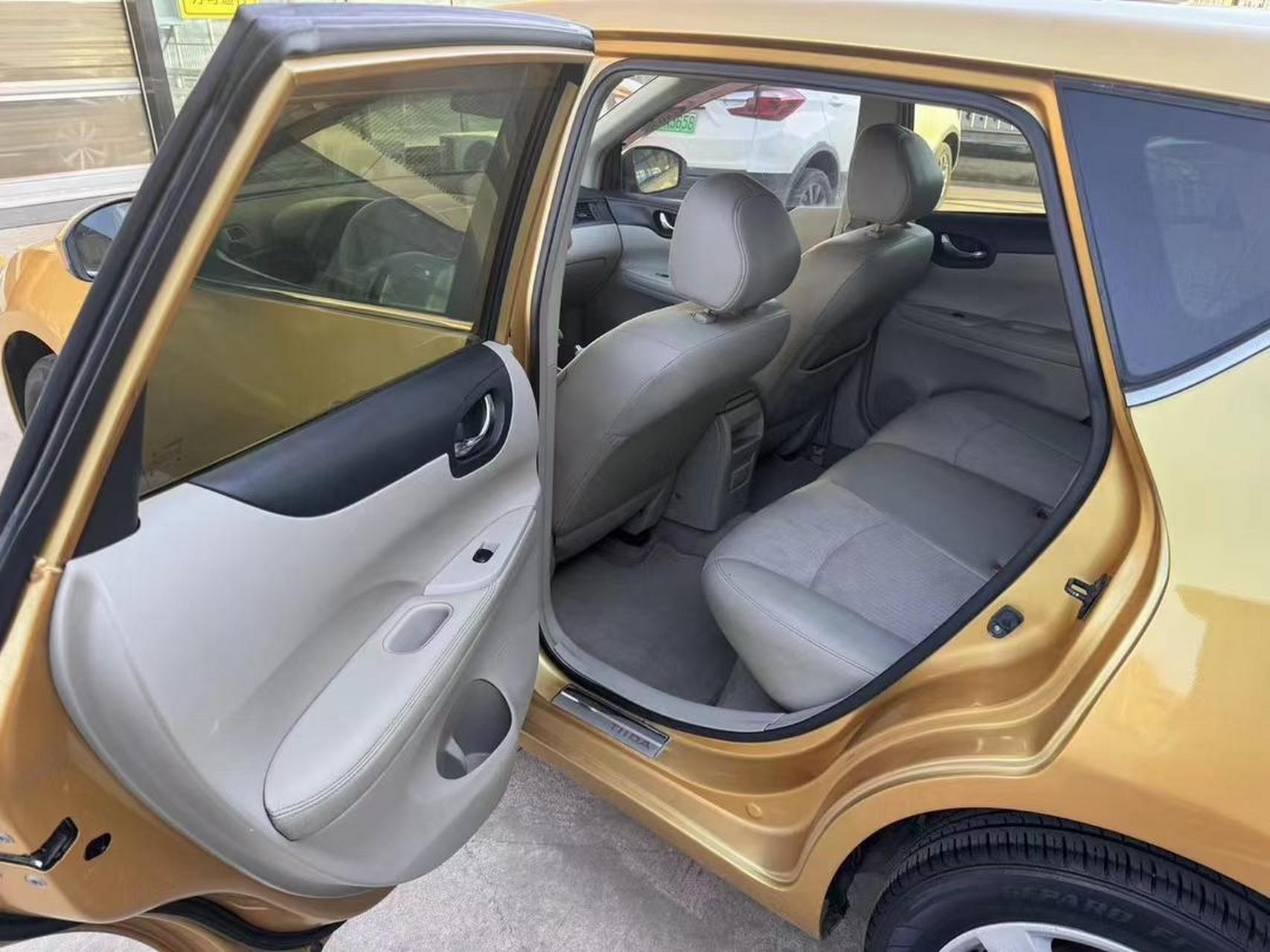 13年13款尼桑骐达酷咖版,一键启动,自动恒温空调,安全行驶11万公里