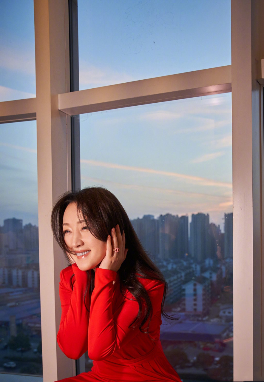 杨钰莹红裙壁纸图集